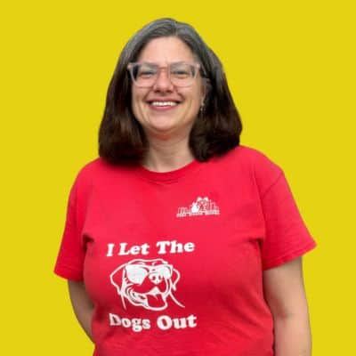 Maria – Pet Care Technician & Administrative Assistant Paws Around Motown